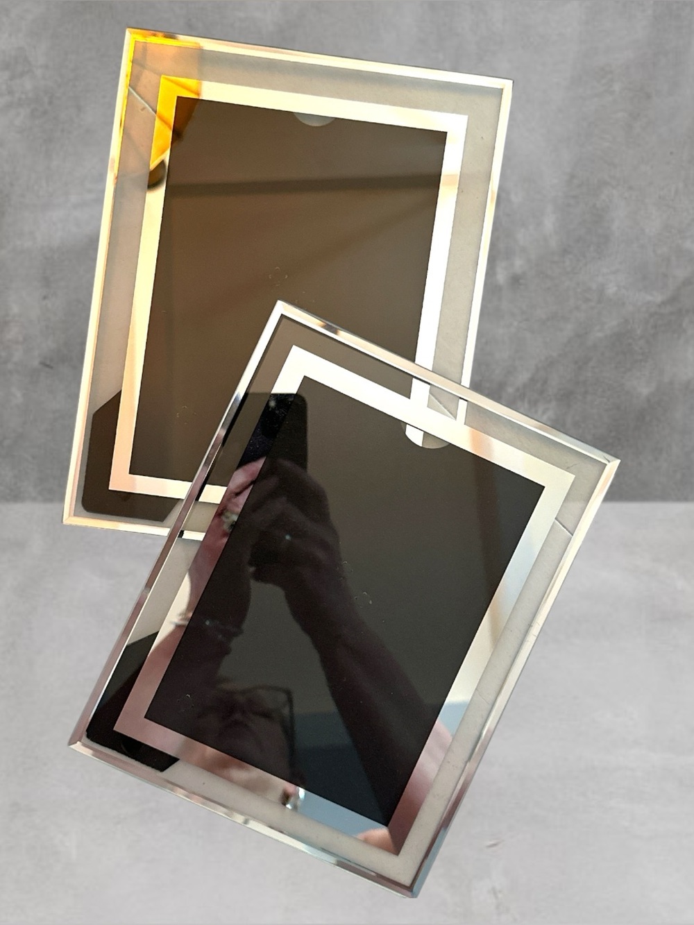 PAIR SET OF 2 MINIMALIST GLASS SILVER TRIM PICTURE FRAMES FITS 5X7